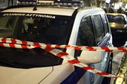 Στον εισαγγελέα οδηγείται  ο αστυνομικός, ο οποίος πυροβόλησε κατά τη διάρκεια συμπλοκής και τραυμάτισε θανάσιμα 36χρονο Ρομά, αργά το βράδυ της Τετάρτης (16/1) στην Κάτω Κηφισιά-Σεσημασμένο το θύμα