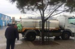 Θεσσαλονίκη: Οι υπάλληλοι του δήμου ποτίζουν... με καταρρακτώδη βροχή