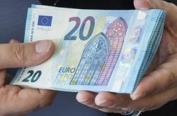 Σήμερα «πληρώνονται» τα 534 ευρώ σε όσους παρέμειναν 