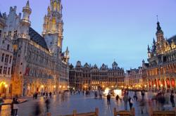 Βέλγιο: Στις 23:00 θα κλείνουν τα μπαρ λόγω κοροναϊού
