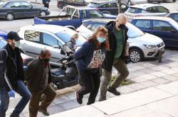 Θεσσαλονίκη: Στον εισαγγελέα η γιαγιά των ανήλικων που σκότωσαν 87χρονο (ΦΩΤΟ)