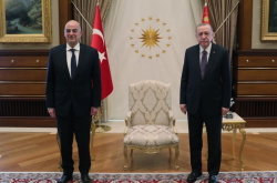 Βαρβιτσιώτης για το παρασκήνιο της συνάντησης Δένδια-Ερντογάν