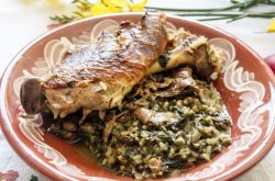 Πασχαλινό τραπέζι: Παραδοσιακό γεμιστό κατσικάκι στο φούρνο με πάτουδα