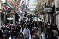 Αυξημένη η κίνηση στα εμπορικά καταστήματα στο κέντρο της Αθήνας