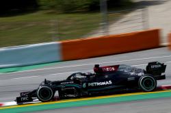 Ο Lewis Hamilton έφτασε τις 100 pole position και ξεκινάει πρώτος στο σημερινό Grand Prix της Ισπανίας