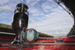 Euro 2020: Η UEFA απειλεί να μετακινήσει τον τελικό αν διατηρηθεί η καραντίνα στους προσκεκλημένους