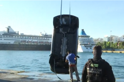 Τραγωδία στο λιμάνι του Πειραιά: Αυτοκίνητο έπεσε στη θάλασσα - Άνδρας ανασύρθηκε νεκρός