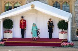 Η βασίλισσα Ελισάβετ θα υποδεχθεί το ζεύγος Μπάιντεν για τσάι μετά το τέλος της G7