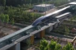 Εντυπωσιακές εικόνες από το γρηγορότερο τρένο στον κόσμο