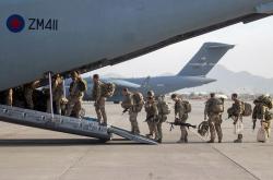 Για "συγκεκριμένη και αξιόπιστη" απειλή κοντά στο αεροδρόμιο της Καμπούλ προειδοποιεί η Ουάσινγκτον