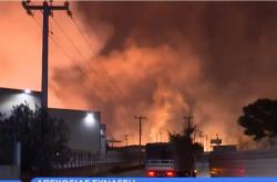 Μεγάλη φωτιά σε εργοστάσιο ξυλείας στον Ασπρόπυργο 
