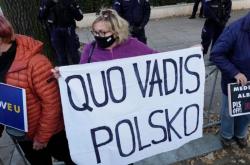 Η Πολωνία ανοίγει το παράθυρο του «φρενοκομείου» στην ΕΕ; 