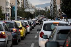Κυκλοφοριακές ρυθμίσεις στην Αθήνα - Πού έχει μποτιλιάρισμα - Δείτε live την κίνηση