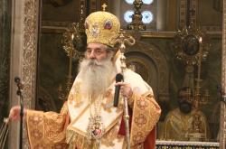 Ο Μητροπολίτης Πειραιώς Σεραφείμ συγχαίρει τον Ιερώνυμο για τον Πάπα