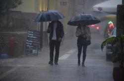 Καιρός: Βροχές, καταιγίδες, χιονοπτώσεις και ισχυροί άνεμοι την Τρίτη 30/11