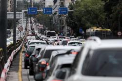 Μποτιλιαρίσματα στους δρόμους της Αττικής - Δείτε live την κίνηση 