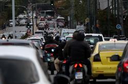 Προβλήματα στους δρόμους Αθήνας και Πειραιά - Πού έχει μποτιλιάρισμα - Δείτε live την κίνηση 