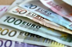 Συνολικά υπολογίζεται ότι θα καταβληθούν περί τα 463,4 εκατ. ευρώ σε πάνω από 1,7 εκατομμύρια δικαιούχους