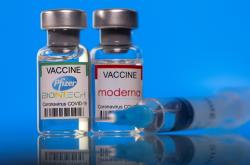 Μελέτη: Εμβόλια Moderna vs Pfizer «σημειώσατε 1»