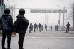 Καζακστάν: Ο πρόεδρος Τοκάγεφ χαρακτηρίζει τις ταραχές "απόπειρα πραξικοπήματος"