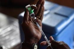 ΕΜΑ: Αμφιβολίες για την ανάγκη χορήγησης μιας τέταρτης δόσης εμβολίου στον γενικό πληθυσμό