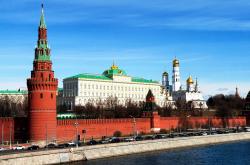 Η Μόσχα δεν θα ζητήσει άμεσα να πληρωθεί σε ρούβλια για το φυσικό αέριο