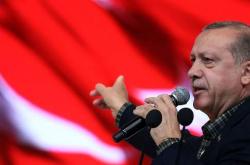 "Κωλοτούμπα" Ερντογάν: Δεν έχει ανάγκη την ΕΕ, αλλά τώρα ζητεί επιτακτικά να συνεχιστούν οι διαπραγματεύσεις ένταξης