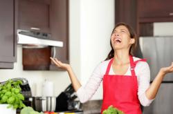 Τα επτά βασικά λάθη που κάνουμε στην κουζίνα
