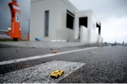 οκ και θλίψη προκαλούν οι εικόνες της επόμενης μέρας του θανατηφόρου τροχαίου που σημειώθηκε στην εθνική οδό Αθηνών-Λαμίας 
