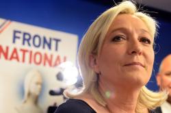 Γαλλικές εκλογές: Προκλητική Λεπέν-Ιστορική προτροπή από το ΚΚ Γαλλίας