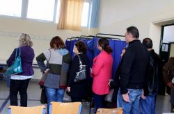 Εκλογές στη ΝΔ: Μεγάλη συμμετοχή με εντάσεις και ευτράπελα