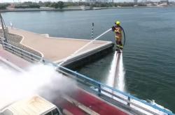 Ήρθαν οι «ιπτάμενοι πυροσβέστες»!