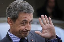 Γαλλία: Τον Φιγιόν θα στηρίξει ο Σαρκοζί στον δεύτερο γύρο για το χρίσμα των Ρεπουμπλικανών