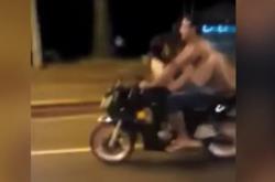 Ζευγάρι κάνει σεξ πάνω σε μοτοσικλέτα εν κινήσει