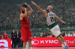 Εκπληκτικό buzzer beater από τον Σπανούλη