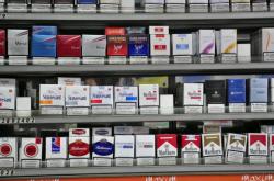 Μάζεψαν την απαγόρευση πώλησης καπνικών προϊόντων σε ψιλικατζίδικα!
