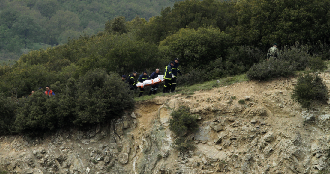 Αποτέλεσμα εικόνας για Πτώση ελικοπτέρου Χιούι στην Ελασσόνα: