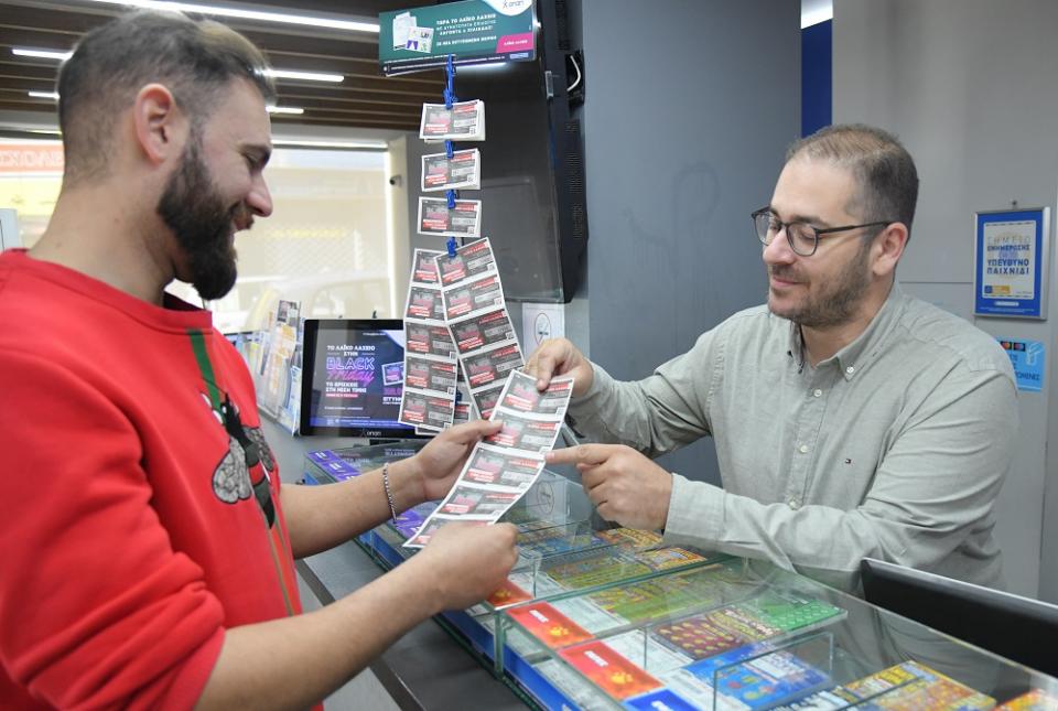  Δημήτρης Ρούτσιος, ιδιοκτήτης καταστήματος ΟΠΑΠ στην Αθήνα