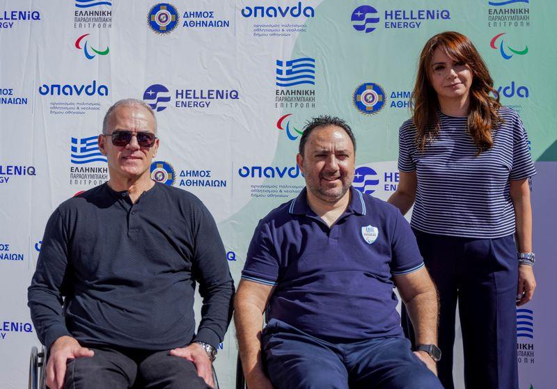 (Από αριστερά), Αθανάσιος Τσιβίλης Αντιπρόεδρος Ελληνικής Παραολυμπιακής Επιτροπής, Γεώργιος Καπελλάκης Πρόεδρος Ελληνικής Παραολυμπιακής Επιτροπής, Γεωργία Λασανιάνου Διευθύντρια Εταιρικής Ευθύνης HELLENiQ ENERGY