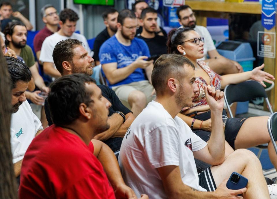  Πλήθος κόσμου βρέθηκε στο κατάστημα ΟΠΑΠ των Αμπελοκήπων 