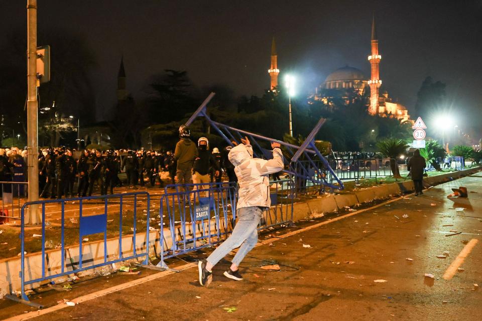 Umit Bektas / REUTERS