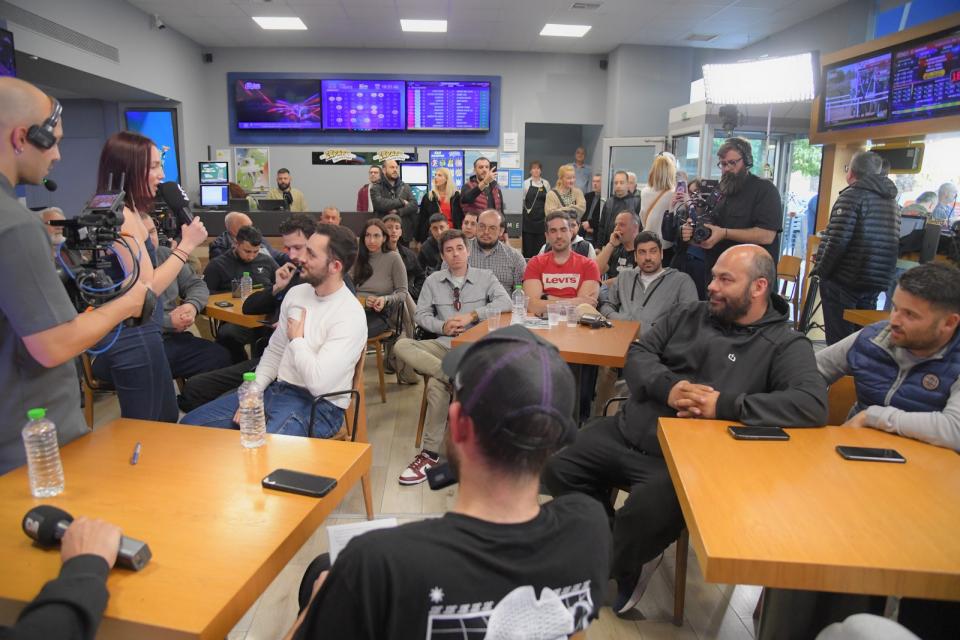 Πάμε Στοίχημα Football Party by Gazzetta σε κατάστημα ΟΠΑΠ της Καλλιθέας