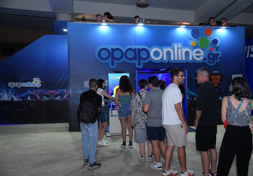 Το VIP μπαλκόνι του opaponline.gr στο Release Athens Festival