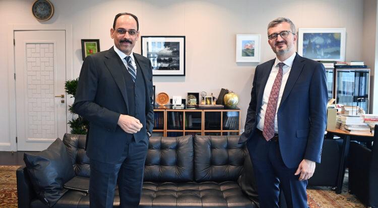  Ο επικεφαλής των τουρκικών μυστικών υπηρεσιών Ιμπραχίμ Καλίν (αριστερά) και ο ﻿Μπουρχανετίν Ντουράν . 