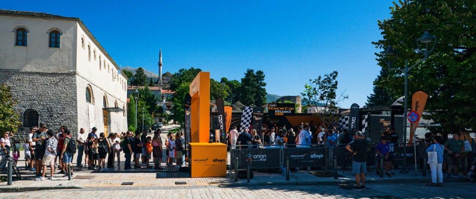  &nbsp;Ουρές στα Ιωάννινα για&nbsp;το showcar της McLaren F1 Team 