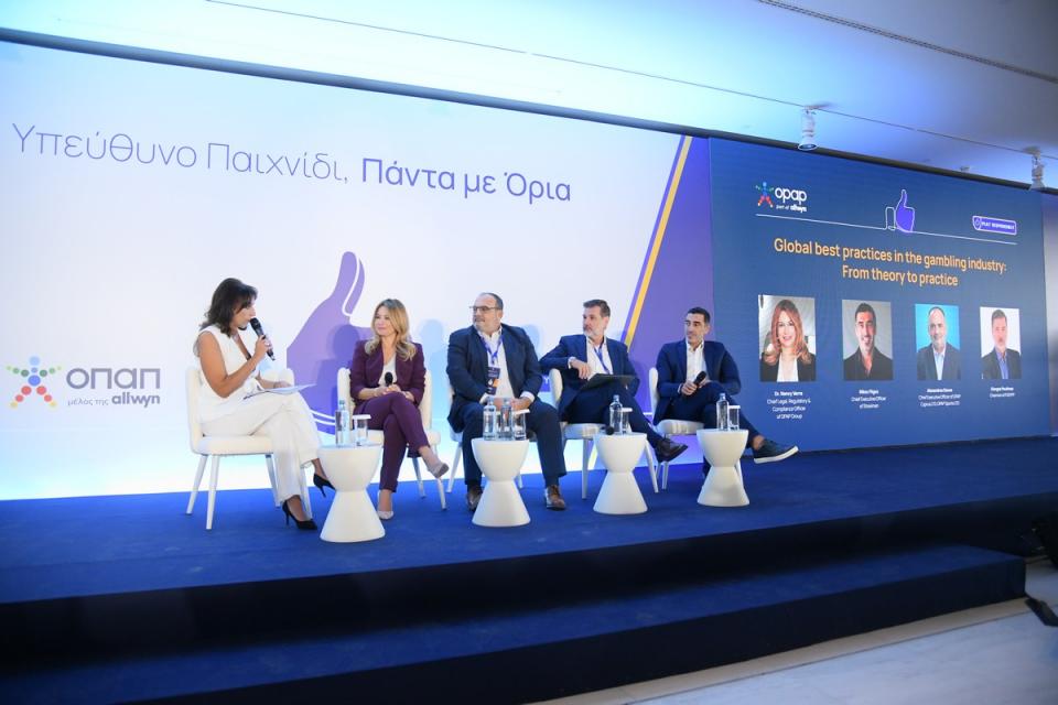  Μαίρη Παπακωνσταντίνου, Δρ. Νάνση Βέρρα, Αλέξανδρος Ντάβος, Γιώργος Πουλημάς,και Νίκος Φλίγκος στο πάνελ «Βέλτιστες πρακτικές στον κλάδο των τυχερών παιγνίων-Από τη θεωρία στην πράξη» 