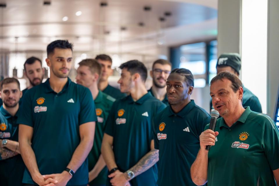  Ο προπονητής του Παναθηναϊκού AKTOR, Ergin Ataman , στο Dinner with the Stars 