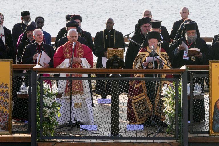 AP Photo/Domenico Stinellis      