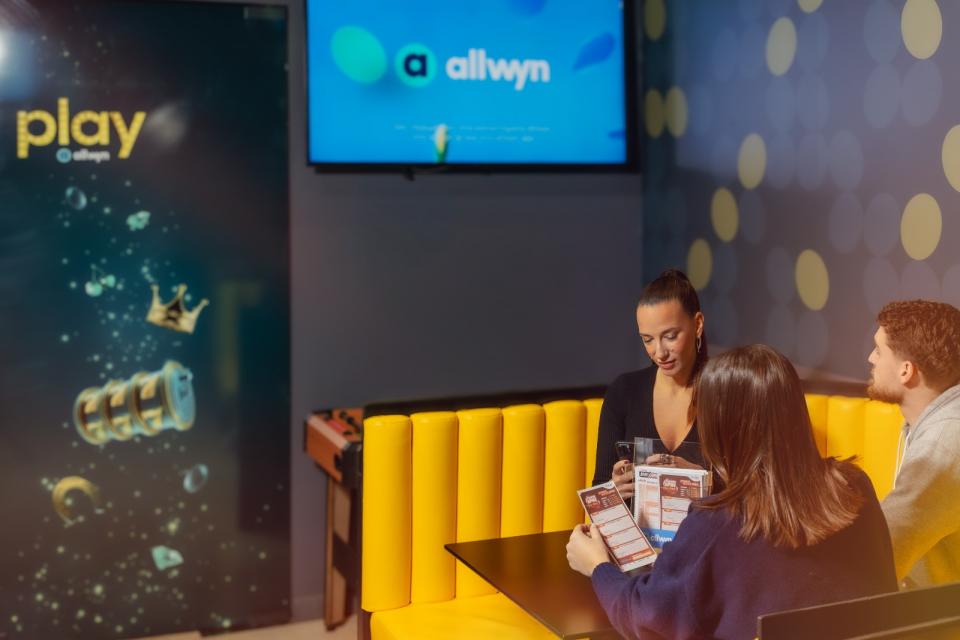  &nbsp;Με σύγχρονο look and feel, τα καταστήματα Allwyn φέρνουν περισσότερη διασκέδαση και ακόμη πιο πολλές εκπλήξεις 