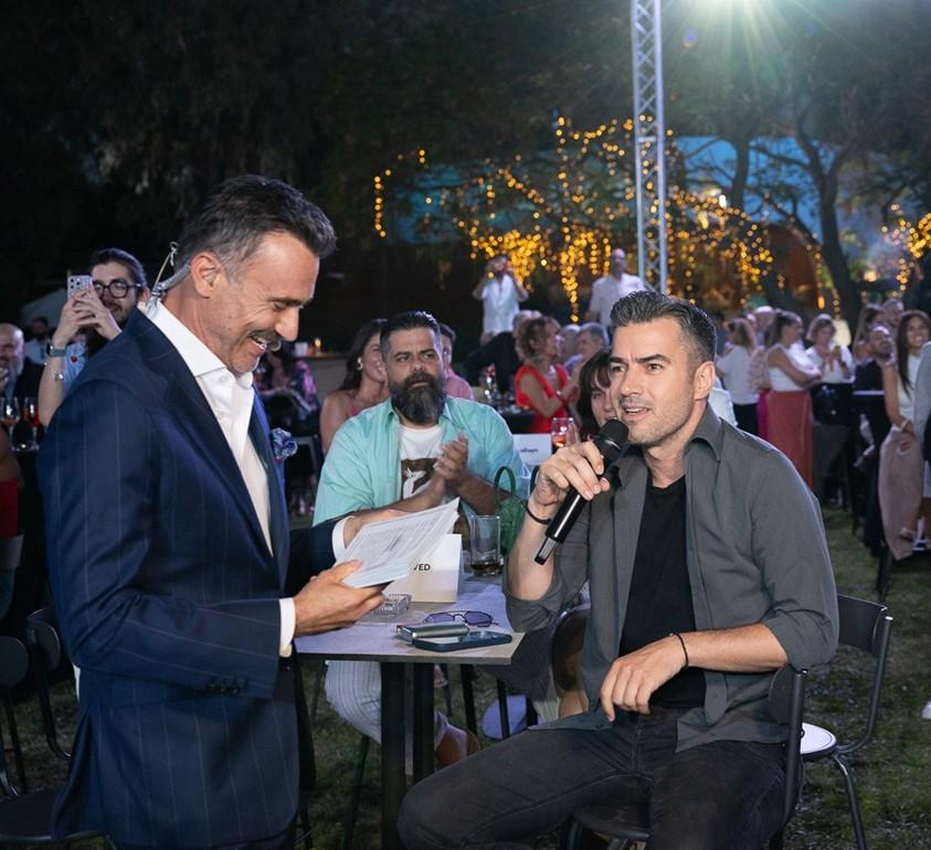  Γιώργος Καπουτζίδης, Γιάννης Τσιμιτσέλης 